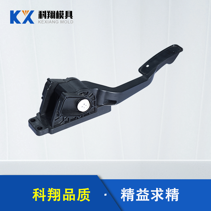 塑膠模具是什么？塑膠模具對比塑料模具有什么區別？